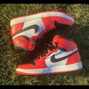 Air Jordan 1 Max Orange